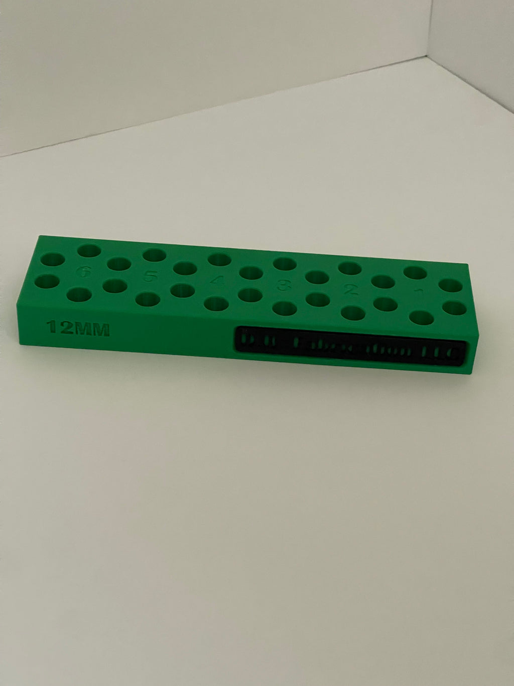 Cummins Head-Stud Organizer