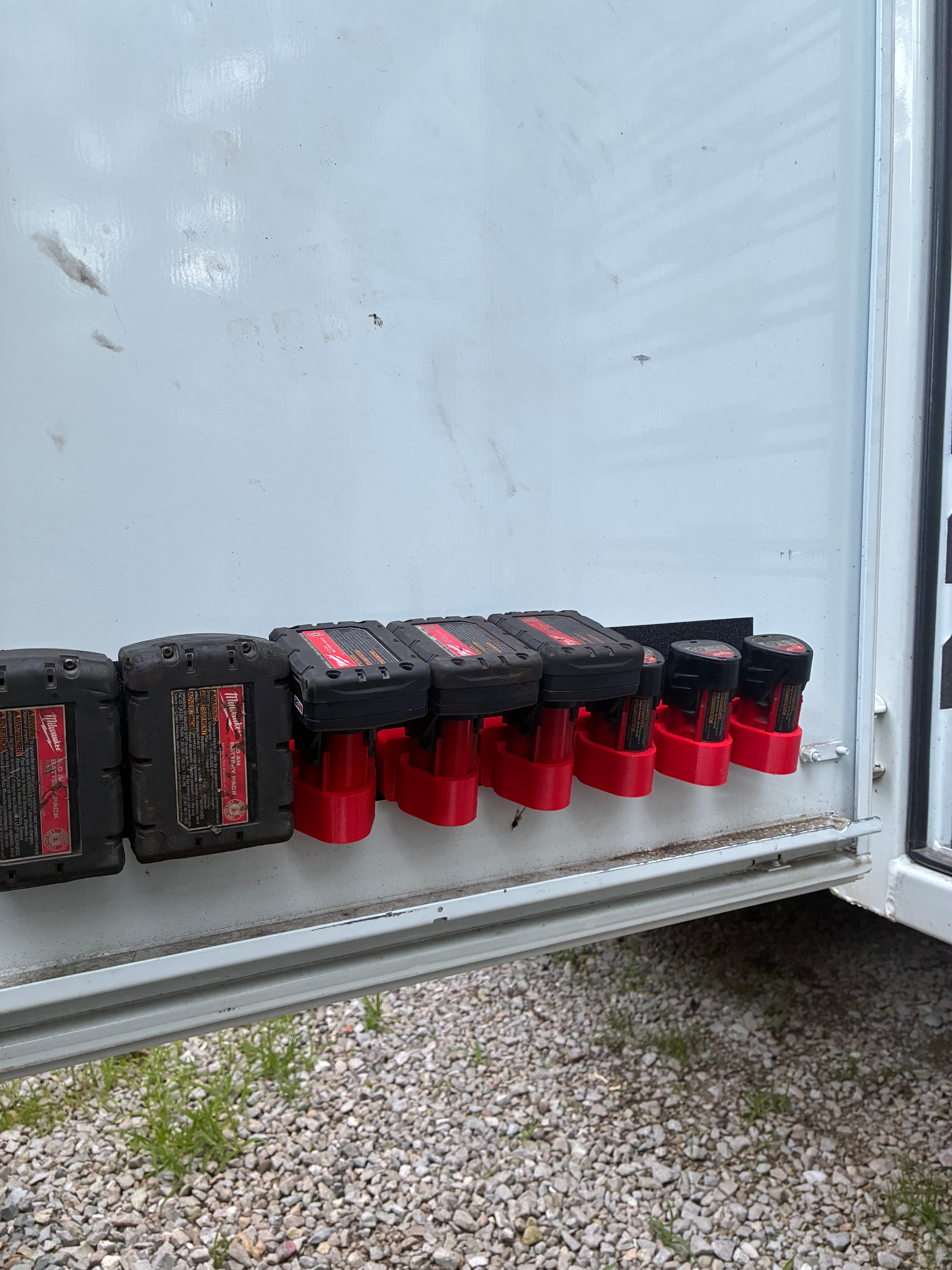 M12 Magnetic Battery Holder (Single Non-Locking)