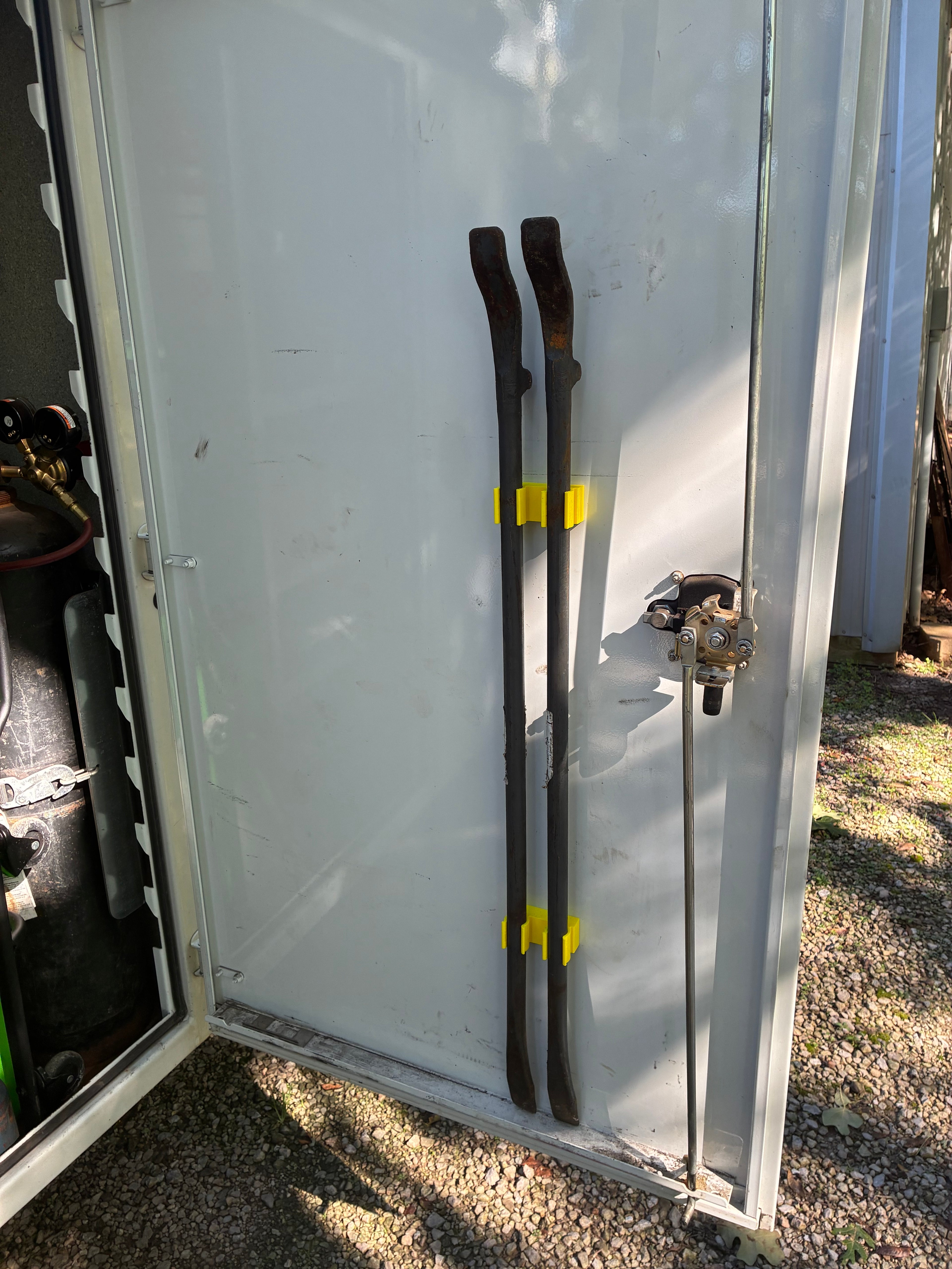 Tire Bar Mount