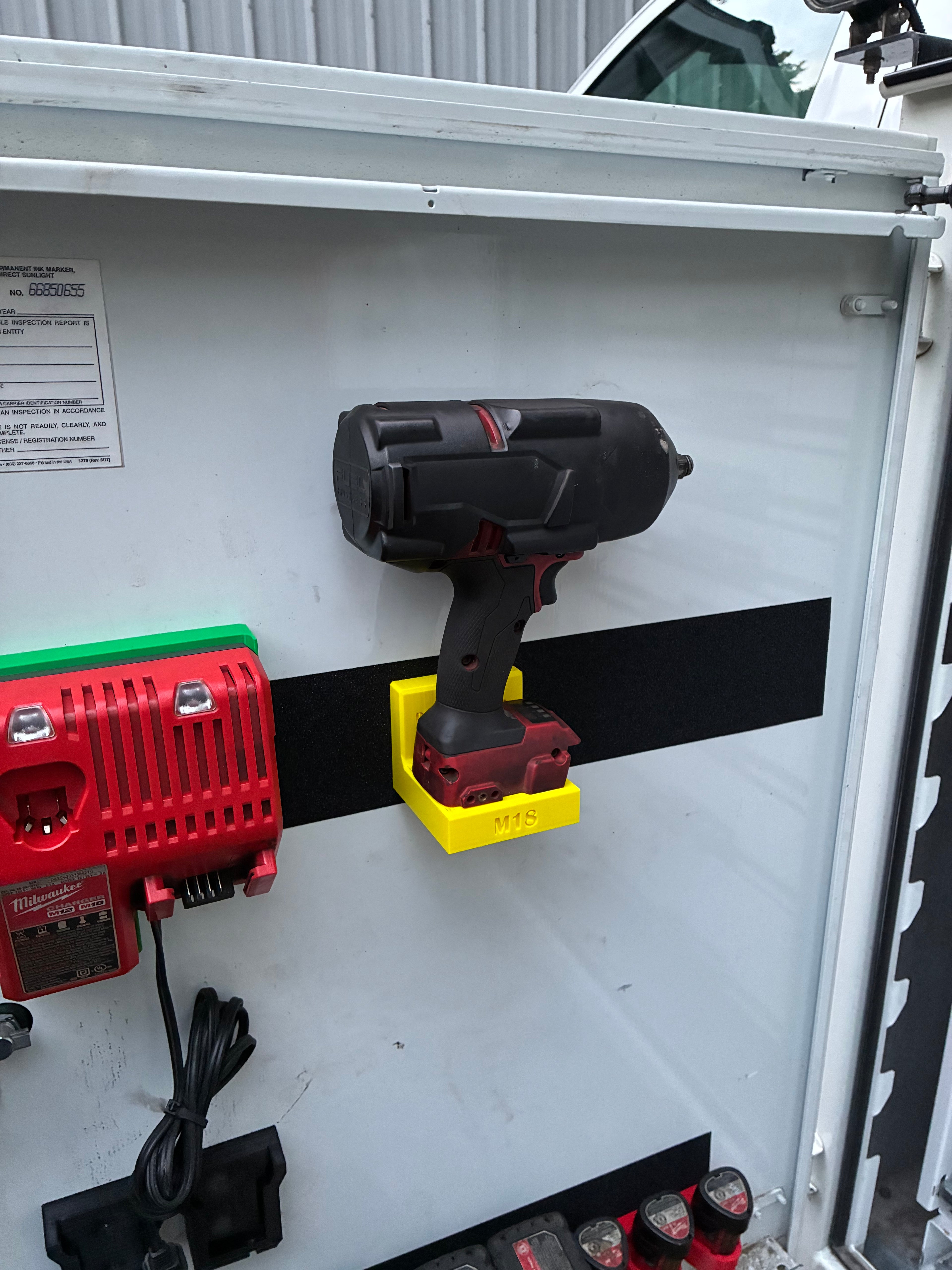 M18 Magnetic Tool Mount (left side entry)