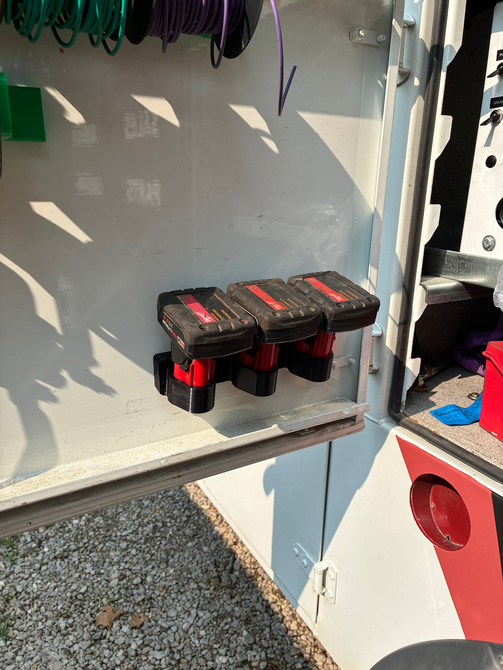 M12 Magnetic Triple Battery Holder (Non-Locking)