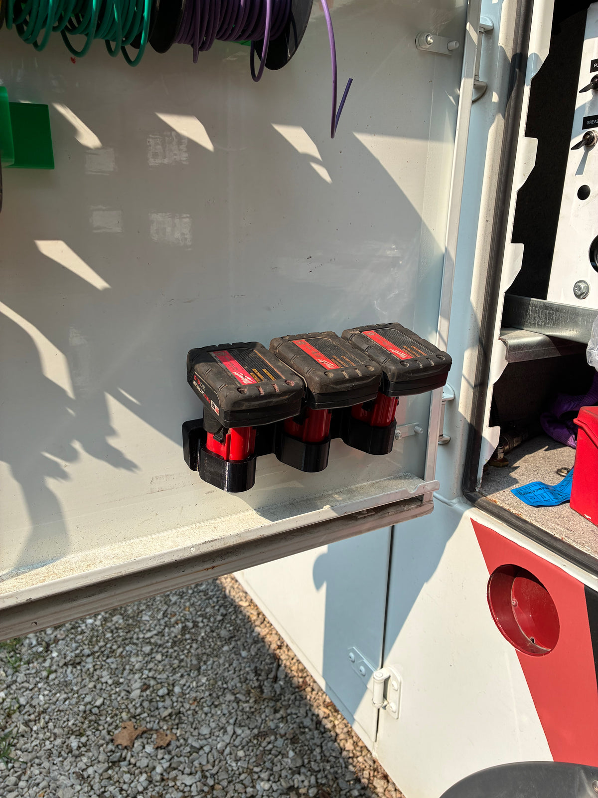 M12 Magnetic Triple Battery Holder (Non-Locking)